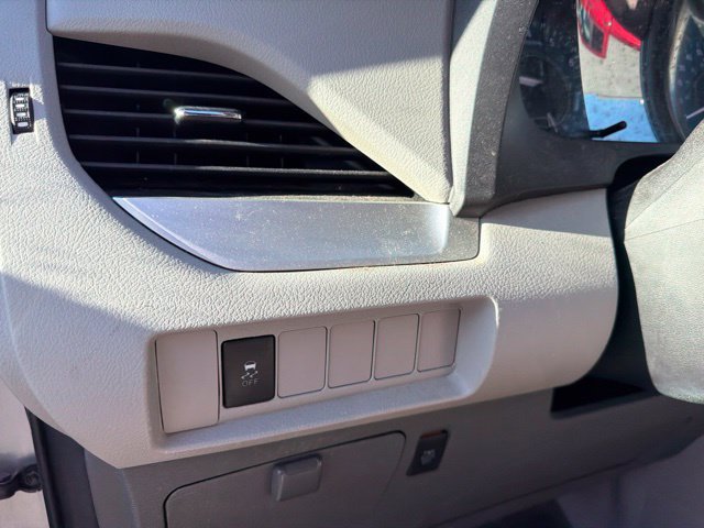 Used 2020 Toyota Sienna LE w/ LE Preferred Package FWD image 18