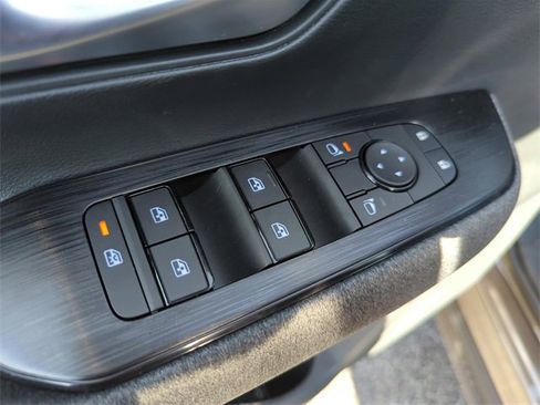 New 2026 Nissan Kicks SV w/ Charging Package image 25