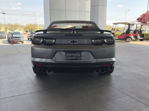 Used 2022 Chevrolet Camaro SS image 9
