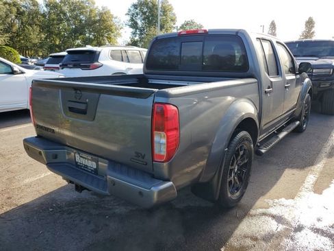 Used 2021 Nissan Frontier SV w/ Midnight Edition Floor Mats image 4