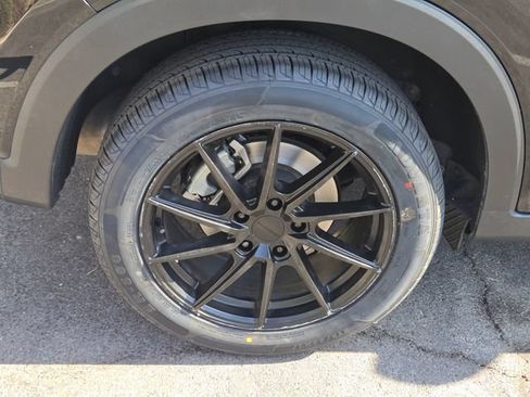 Used 2022 Honda HR-V LX image 12
