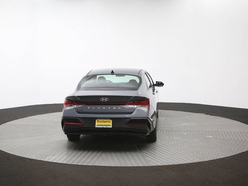 Used 2024 Hyundai Elantra SE FWD image 36
