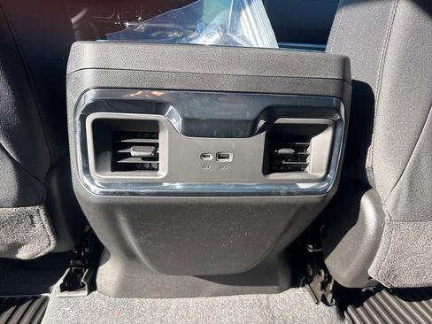 New 2026 GMC Sierra 1500 Elevation image 24