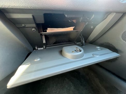 Used 2005 Pontiac Grand Prix GTP w/ Leather Trim Package image 60