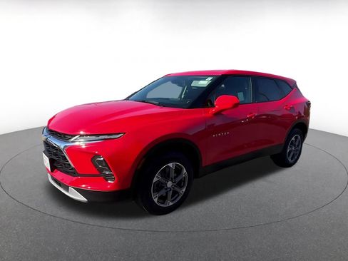 Used 2026 Chevrolet Blazer LT FWD image 8