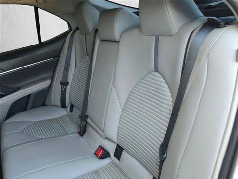 Used 2023 Toyota Camry SE FWD image 16