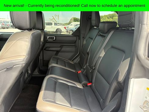 Used 2025 Ford Bronco Outer Banks AWD/4WD image 9