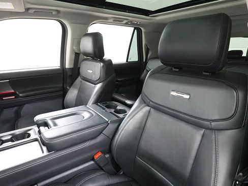 Used 2025 Ford Expedition Max Platinum image 12