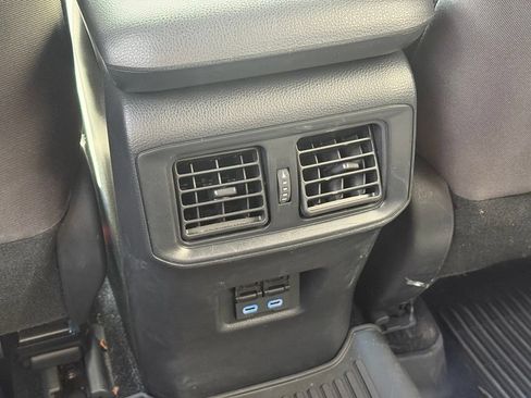 Used 2022 Toyota RAV4 SE w/ Convenience Package AWD/4WD image 24