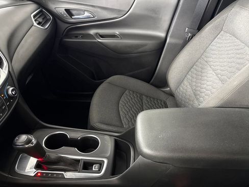 Used 2021 Chevrolet Equinox LT image 18