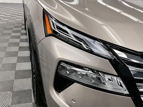 New 2026 Nissan Rogue Platinum image 13