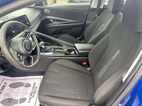 Used 2023 Hyundai Elantra SEL FWD image 13