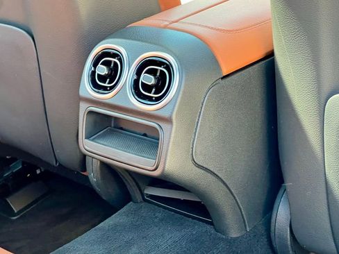 Certified 2022 Mercedes-Benz C 300 4MATIC Sedan image 19