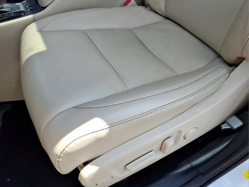 Used 2019 Toyota Highlander XLE AWD/4WD image 13