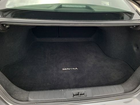 Used 2025 Nissan Sentra S FWD image 9