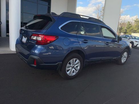 Used 2019 Subaru Outback 2.5i Premium image 12