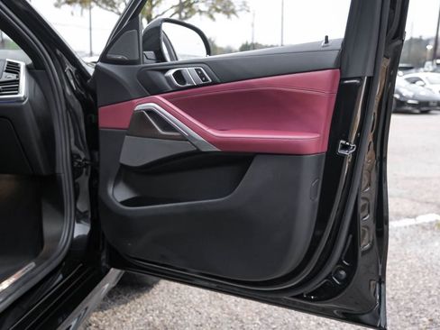 Used 2022 BMW X6 M50i w/ Parking Assistance Package image 61