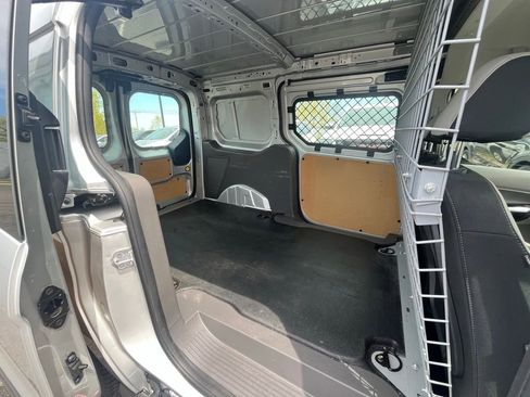Used 2019 Ford Transit Connect XLT FWD image 21