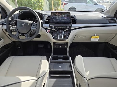 New 2026 Honda Odyssey Touring image 8