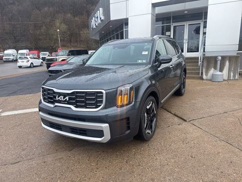 Used 2024 Kia Telluride S w/ S Sunroof Package image 3