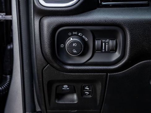 Used 2025 RAM 1500 Laramie w/ Night Edition AWD/4WD image 21