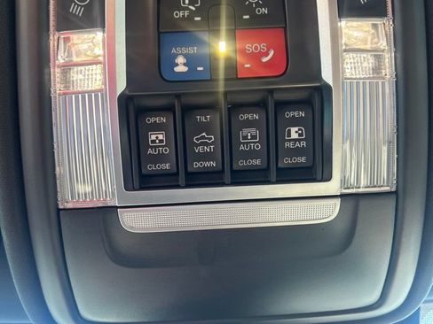 Used 2022 RAM 1500 Limited AWD/4WD image 21