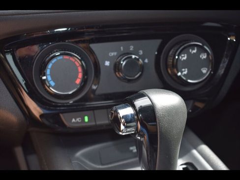 Used 2021 Honda HR-V Sport image 12