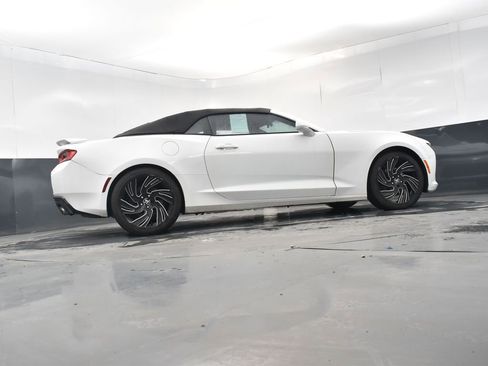 Used 2017 Chevrolet Camaro SS image 24