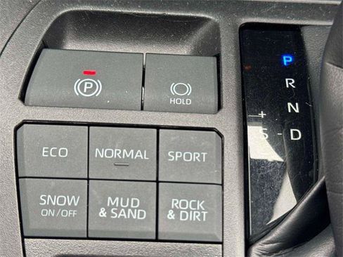 Certified 2025 Toyota RAV4 XLE w/ Convenience Package image 30