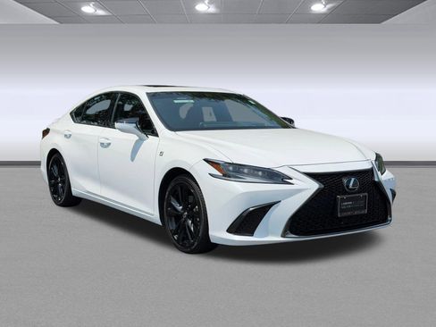 Certified 2022 Lexus ES 350 F Sport w/ Accessory Package FWD image 7