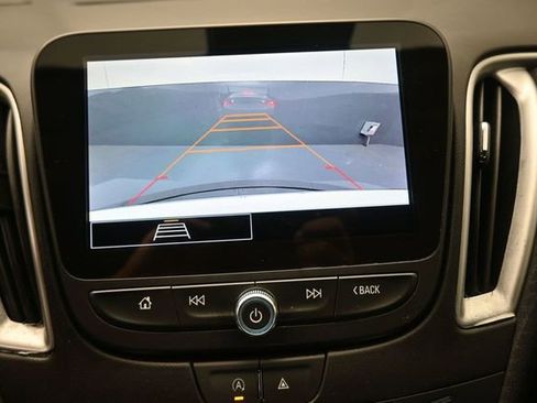 Used 2023 Chevrolet Malibu LT FWD image 3