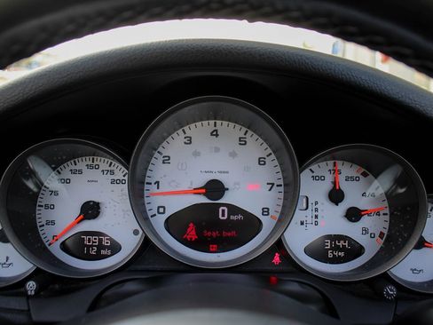 Used 2011 Porsche 911 Carrera 4S image 27