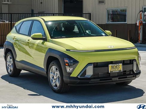 New 2026 Hyundai Kona SE FWD image 3