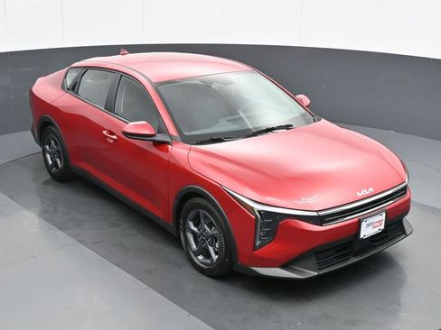 Used 2025 Kia K4 LXS image 24