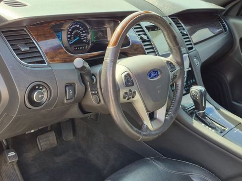 Used 2017 Ford Taurus Limited FWD image 9