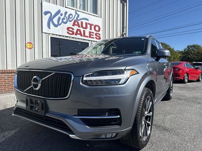 Used 2019 Volvo XC90 T5 Momentum w/ Multimedia Package