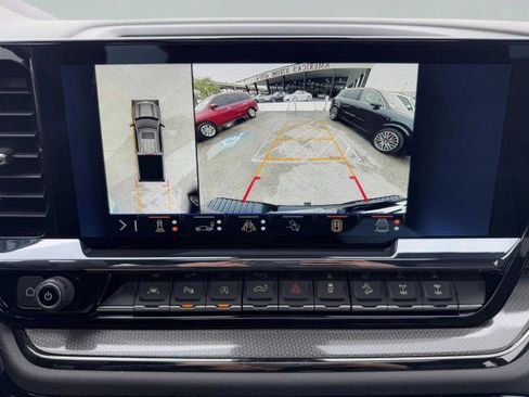 Used 2024 Chevrolet Silverado 1500 ZR2 w/ Technology Package image 31