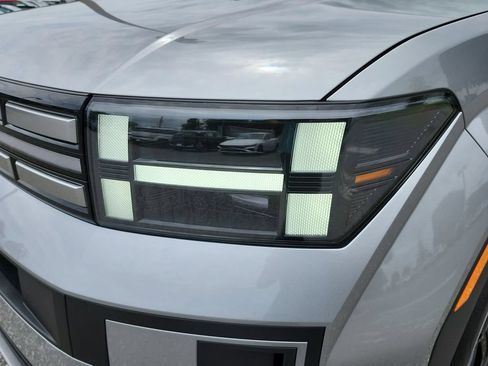 Used 2025 Hyundai Santa Fe SEL FWD image 13