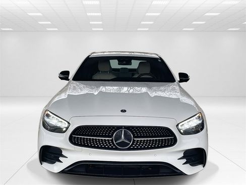 Used 2022 Mercedes-Benz E 350 Sedan image 2