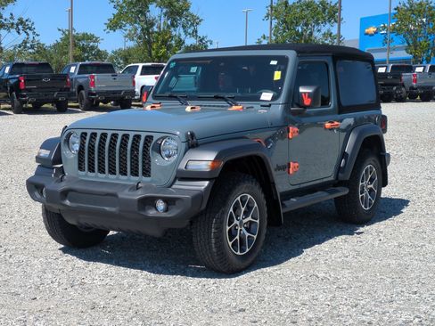 Used 2024 Jeep Wrangler Sport AWD/4WD image 5