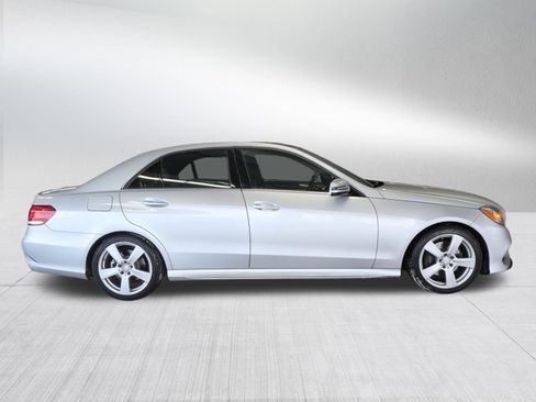 Used 2014 Mercedes-Benz E 350 4MATIC Sedan image 8