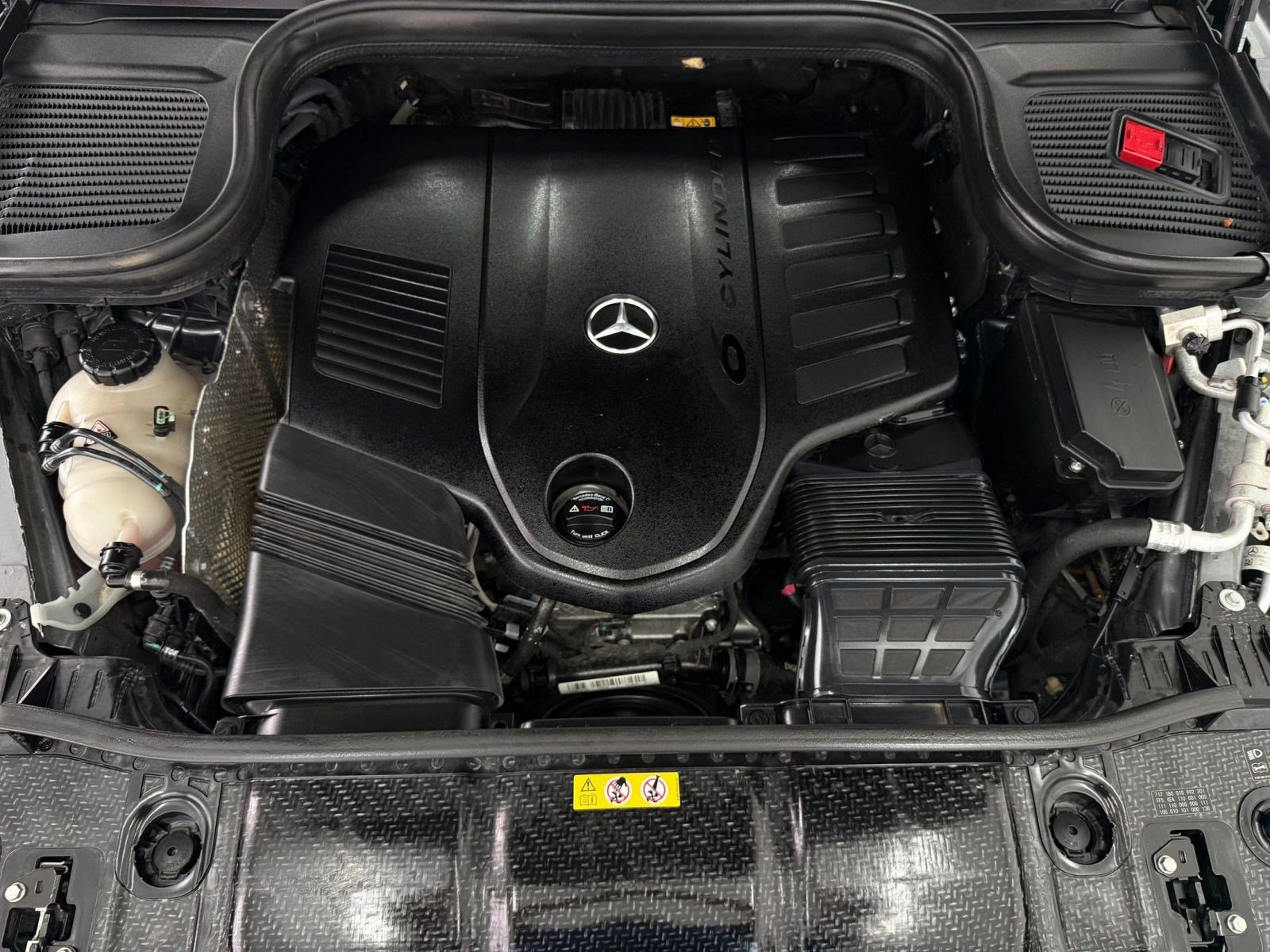 Certified 2023 Mercedes-Benz GLS 450 4MATIC image 34