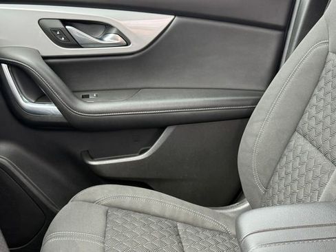 Used 2022 Chevrolet Blazer LT FWD image 14