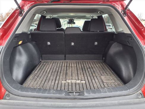 Certified 2022 Toyota Corolla Cross LE w/ Moonroof Package image 30