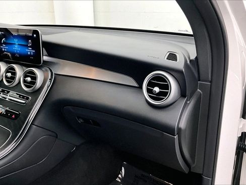 Used 2021 Mercedes-Benz GLC 300 image 20