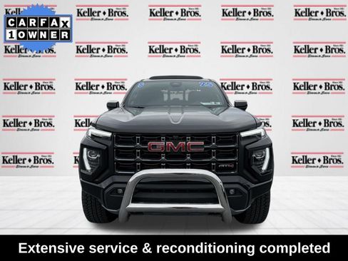 Used 2025 GMC Canyon AT4 w/ Nightfall Edition image 2