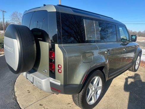 Used 2020 Land Rover Defender 110 SE image 7