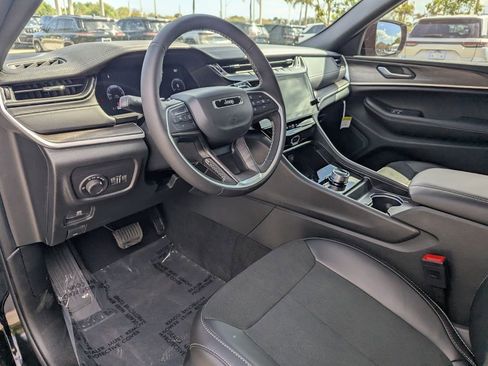 New 2026 Jeep Grand Cherokee L 4WD image 14