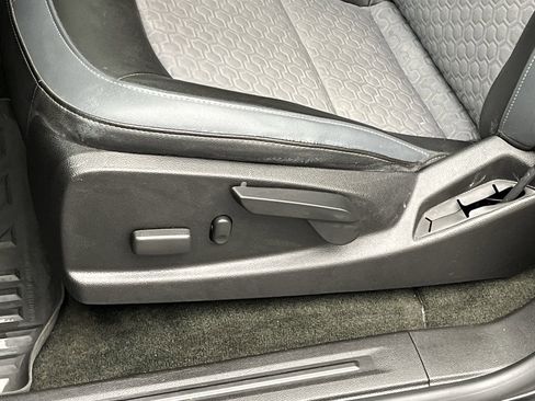 Used 2018 Chevrolet Colorado Z71 image 9