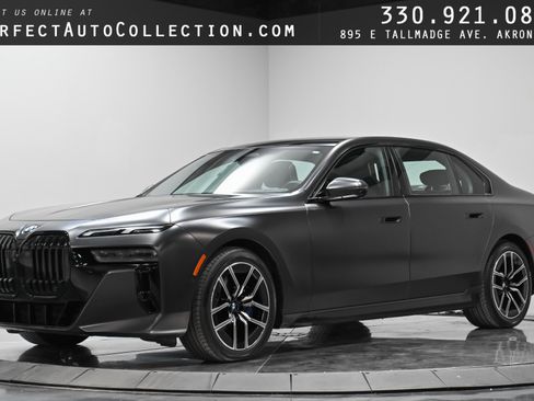 Used 2023 BMW 760i xDrive w/ Parking Assistance Package image 1